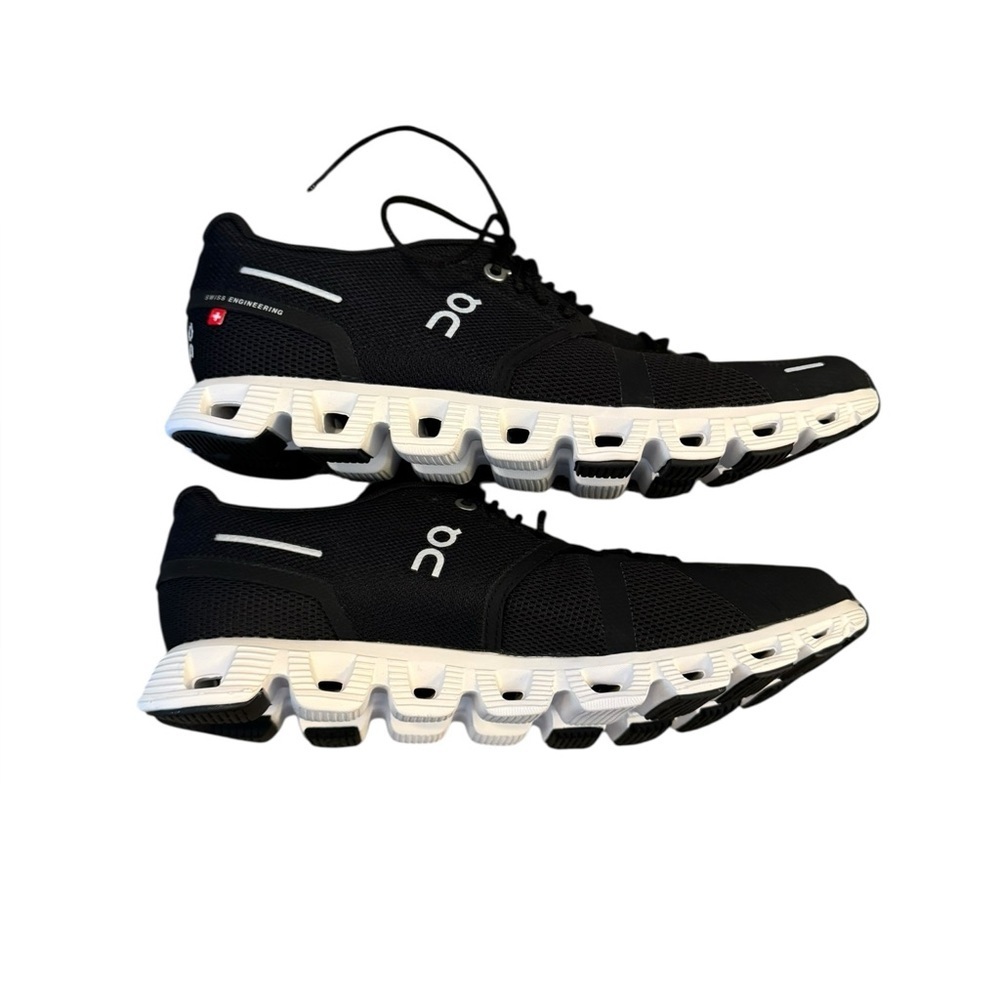 On Running Black and White Athletic Shoes Women’s Size 8.5 - Picture 6 of 8